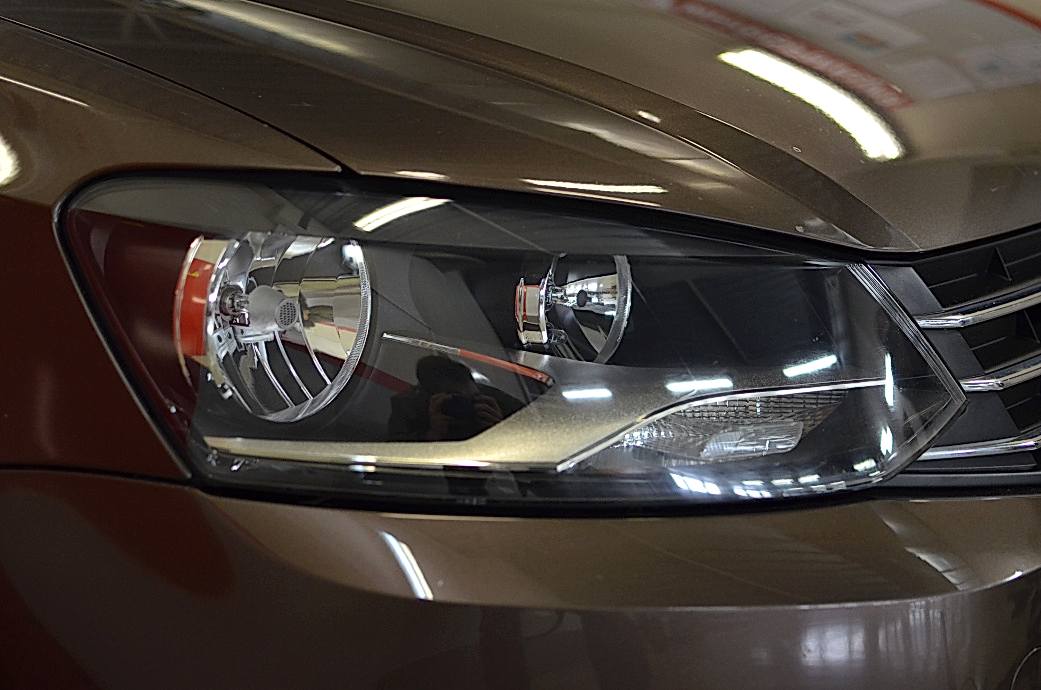 Полировка фар на Volkswagen Polo